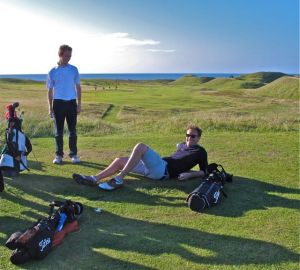 Golfers on Askernish No. 16